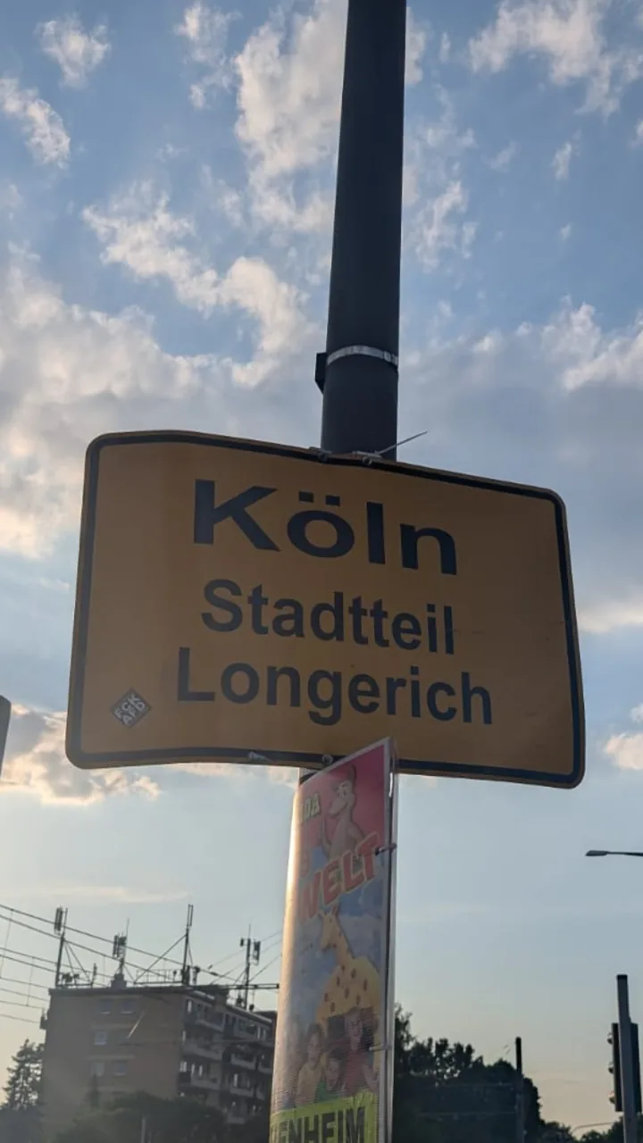 Ortsschild Köln-Longerich an der Hauptstraße, Stadt Köln